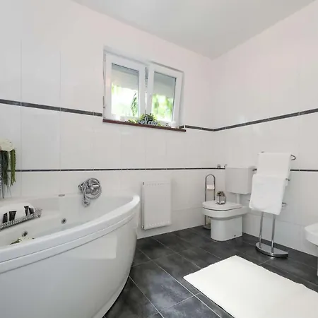 Villa Carina With Heated Pool *
